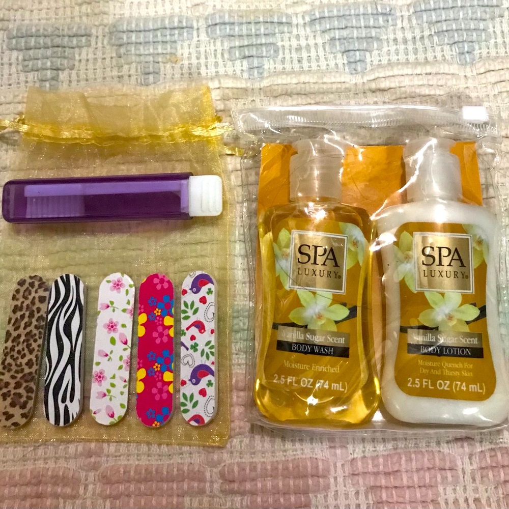 Brand new with tags bundle 8 luxury spa items